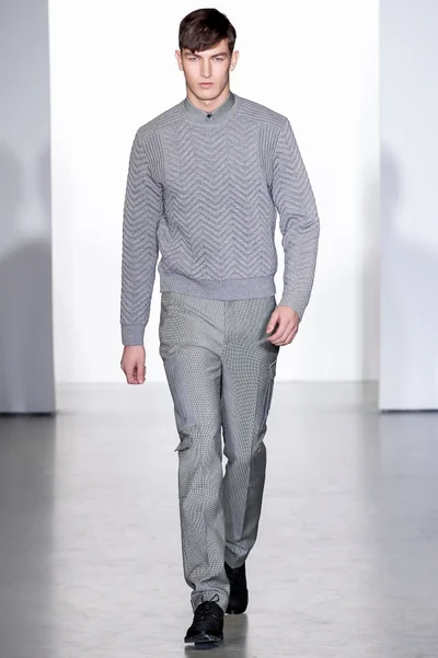 Look 18